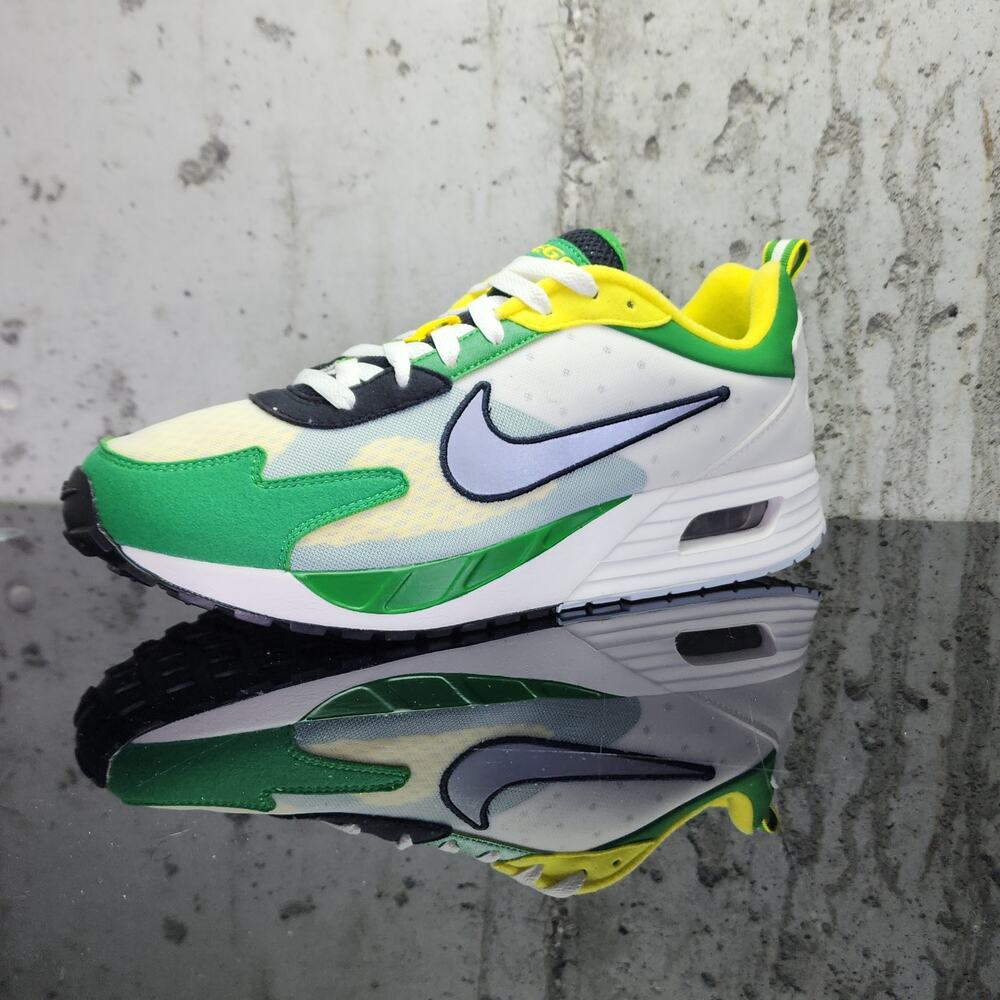 MSRP $160 Nike Air Max Solo Men's 10 Black Apple Green Oregon New